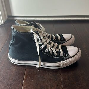 BRAND NEW black converse